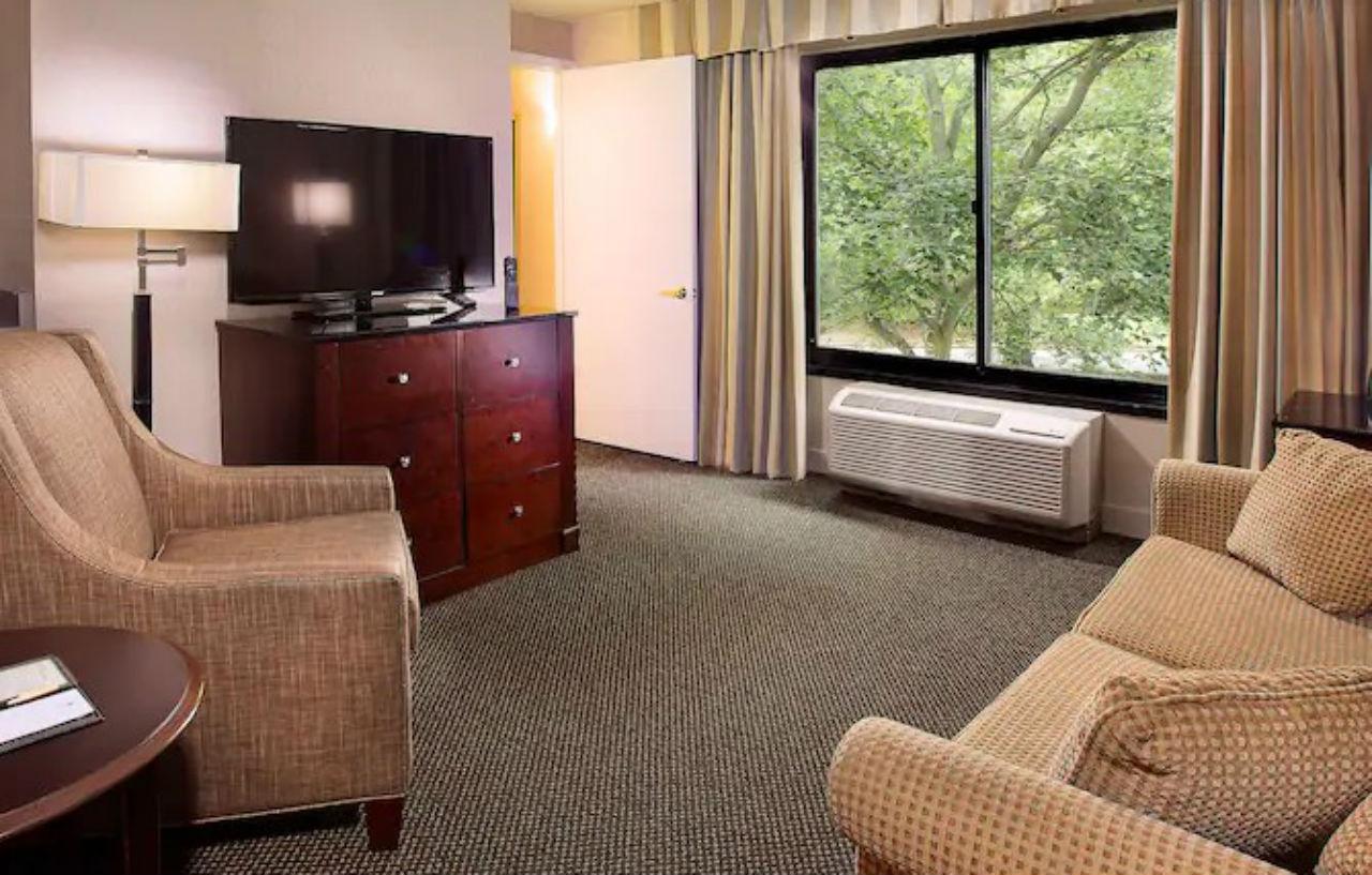 Doubletree By Hilton Charlotte Airport Hotel Buitenkant foto