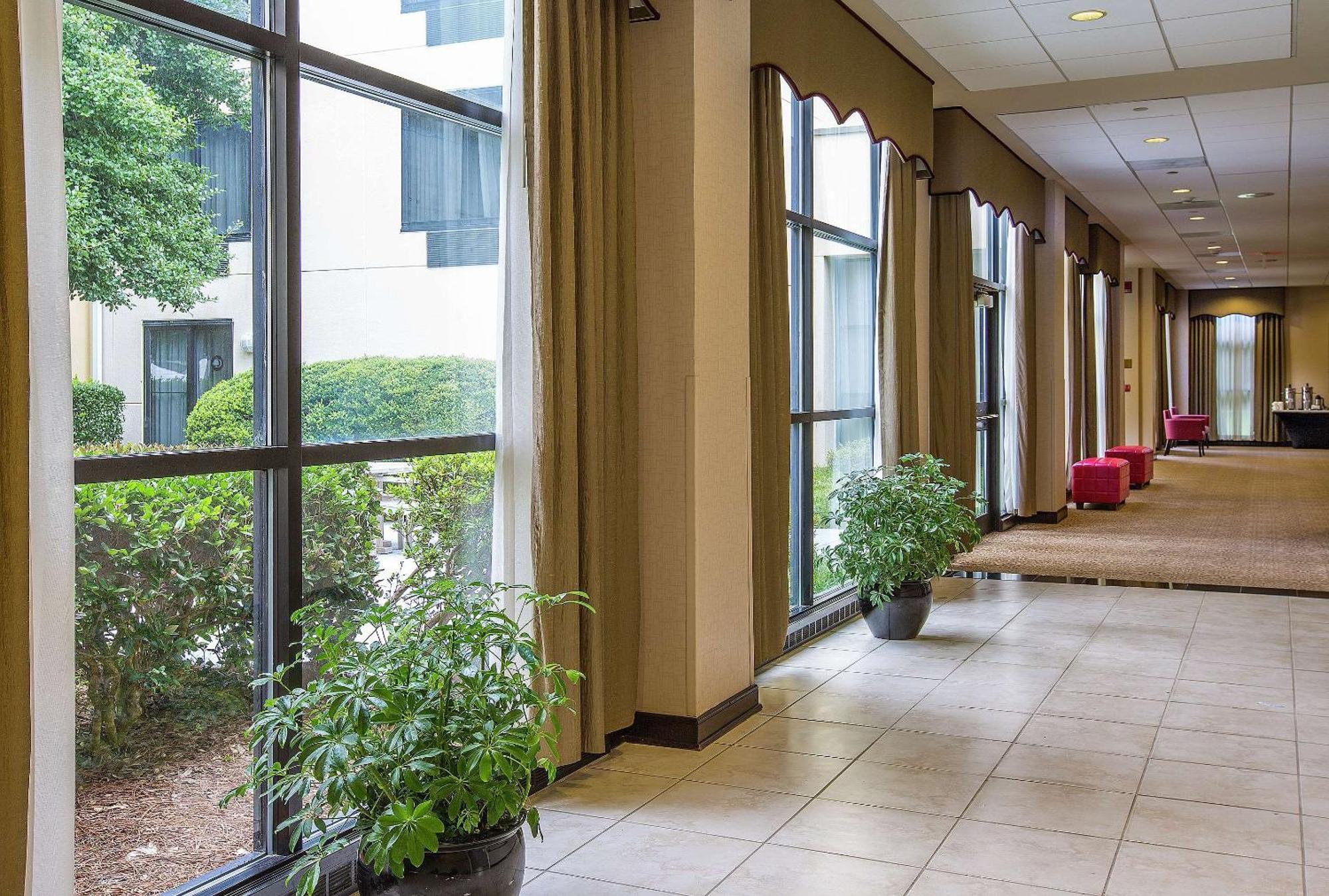 Doubletree By Hilton Charlotte Airport Hotel Buitenkant foto