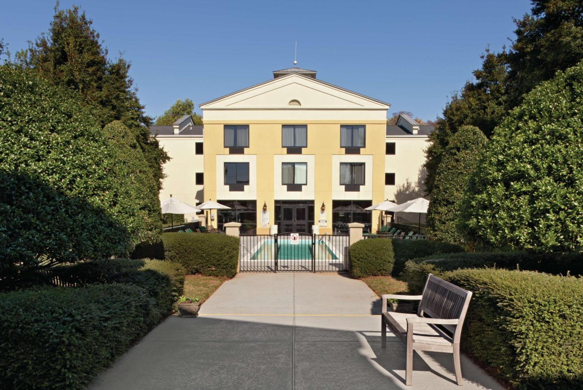 Doubletree By Hilton Charlotte Airport Hotel Buitenkant foto